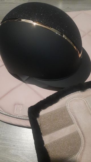 MANTILLA Y PROTECTORES BORREGO PONY ROSA PALO