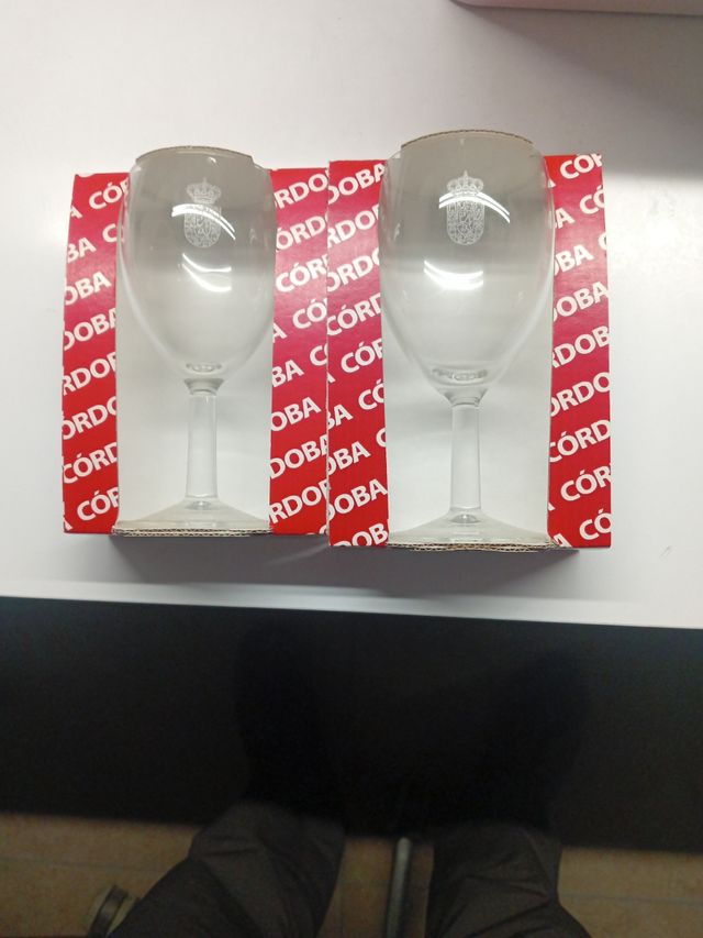 12 copas de vino grabado el escudo de cordoba