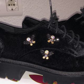 Zapato terciopelo y Swarovski