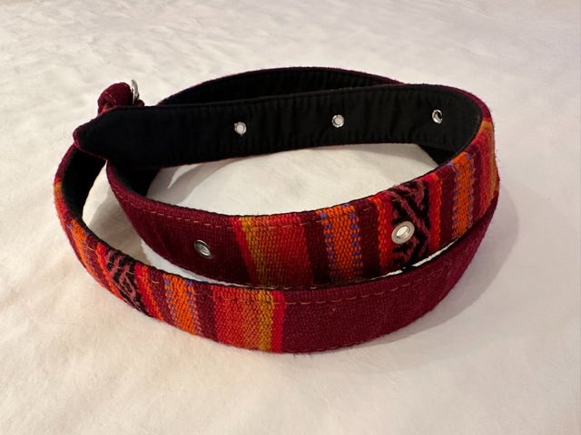 cinturones etnicos de colores (21 euros la unidad)