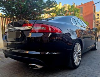 Jaguar XF 2010