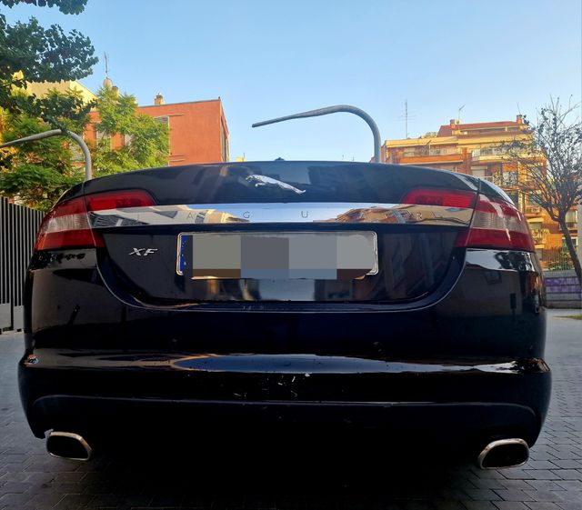 Jaguar XF 2010