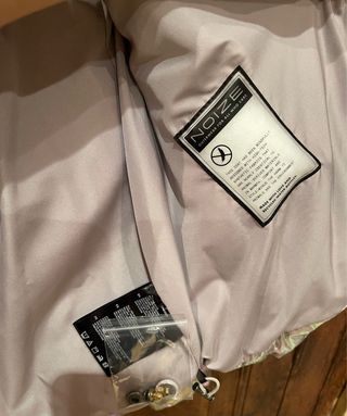 Abrigo plumas iridiscente Noize