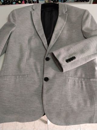 Americana Zara Man... para chico color gris...