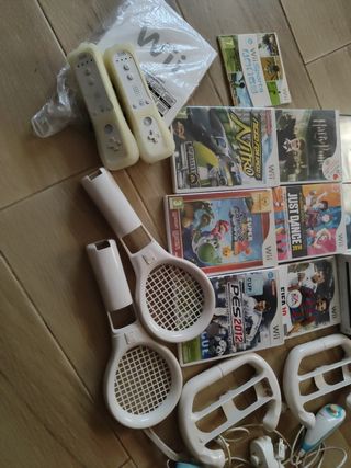 Wii más juegos y mandos.