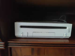 Wii más juegos y mandos.