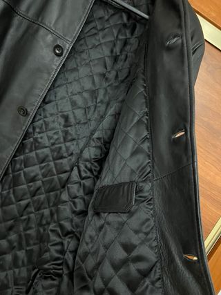chaqueton de piel en negro