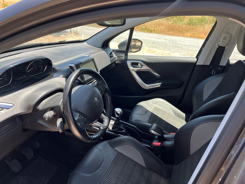 Peugeot 2008 1.2 Pure Tech S&S Allure EAT6 (2017) 2019, foto 4