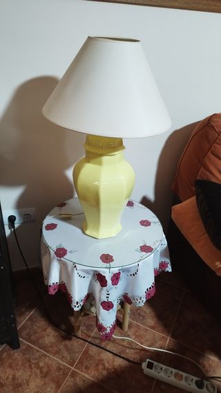 DUE tavoli e vetro (lotto)