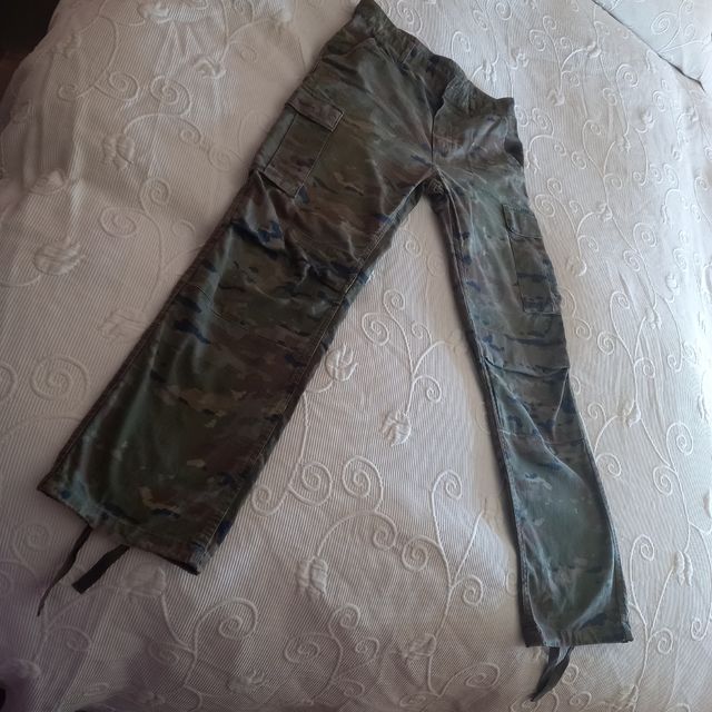 CAMISA Y PANTALON MILITAR