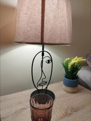 Lampara de mesa minimalista