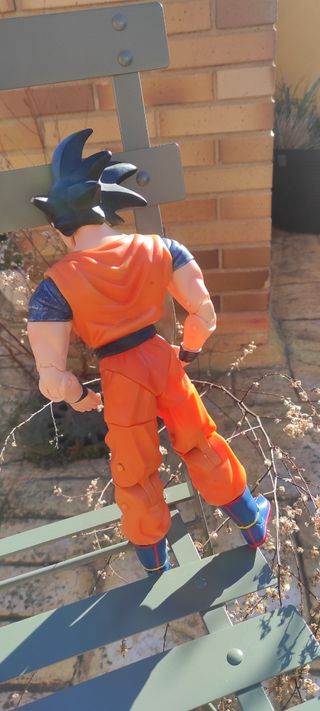 Goku de Dragon Ball figura articulada