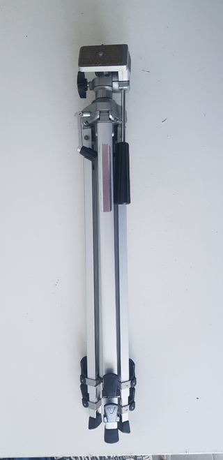 Trípode Velbon Compact para foto y vídeo