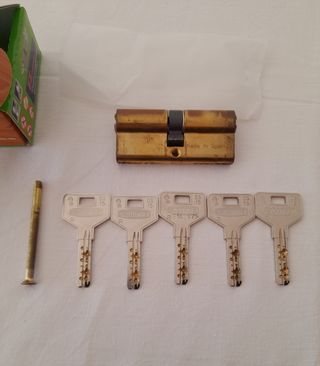 CERRADURA