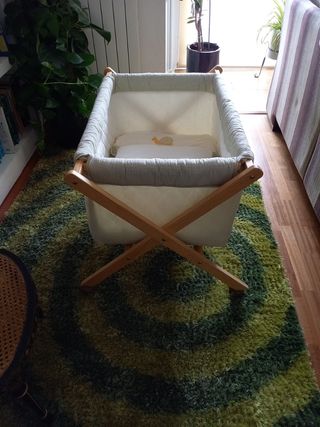 Cuna de tijera de madera