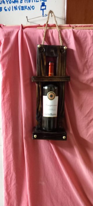 BELLISSIMO PORTABOTTIGLIE DA PARETE IN LEGNO 