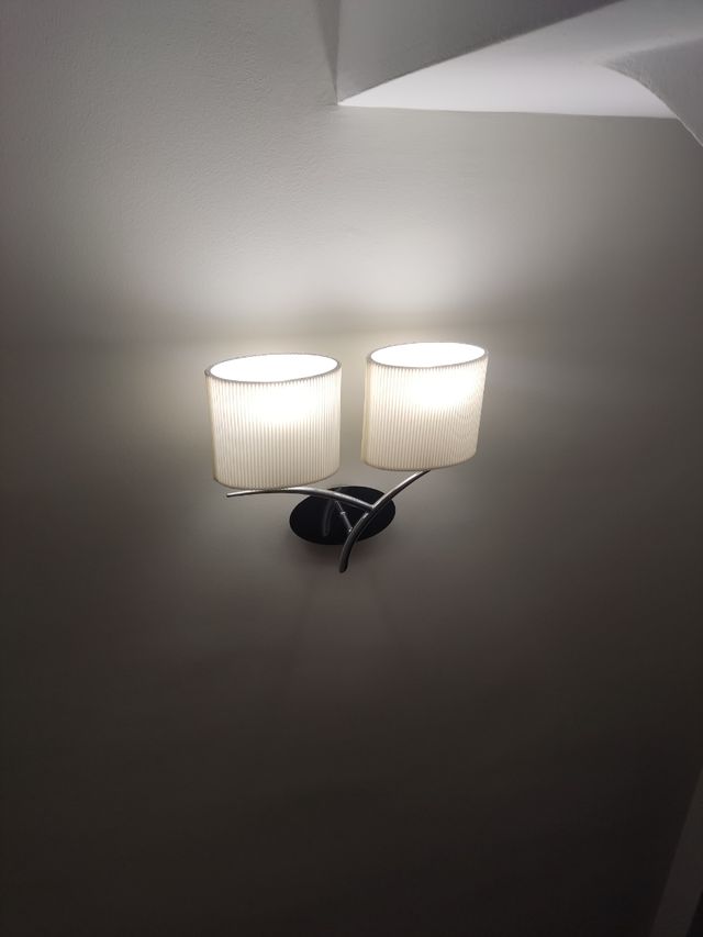 Candeeiro de parede bege