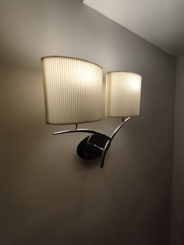 Candeeiro de parede bege