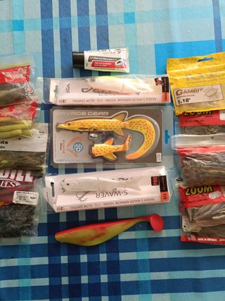 Lote de vinilos de pesca y swimbait 