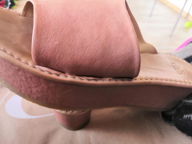 Sandali tipo zoccolo in pelle legittima rosa