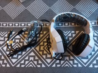 Auriculares gaming nuevos (Ozeino)