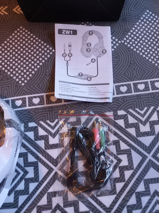 Auriculares gaming nuevos (Ozeino)