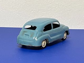Fiat 600 hojalata AM-BO años 70