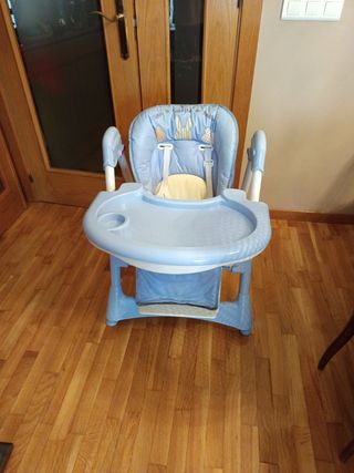 Cuna bebe madera, trona y cuna de viaje.
