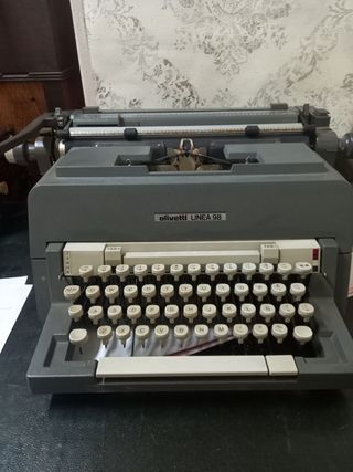 Máquina de escribir Olivetti