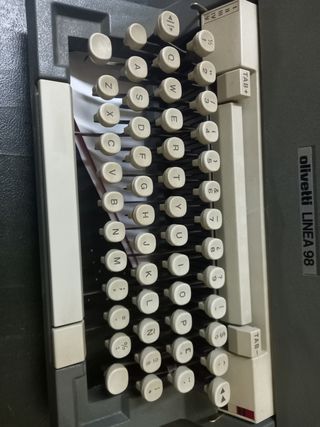 Máquina de escribir Olivetti