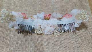 Tocado de comunión o ceremonia. Flor pelo.