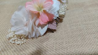 Tocado de comunión o ceremonia. Flor pelo.