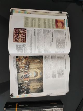 Libro de filosofía y libro de historia de España