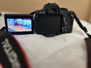 camara de fotos CANON EOS 600D