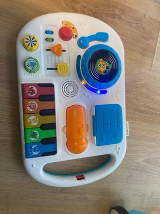 Andador y mesa de actividades