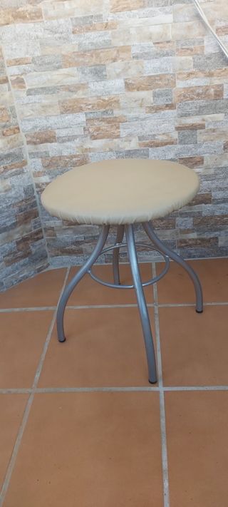 Mesa salón color cerezo