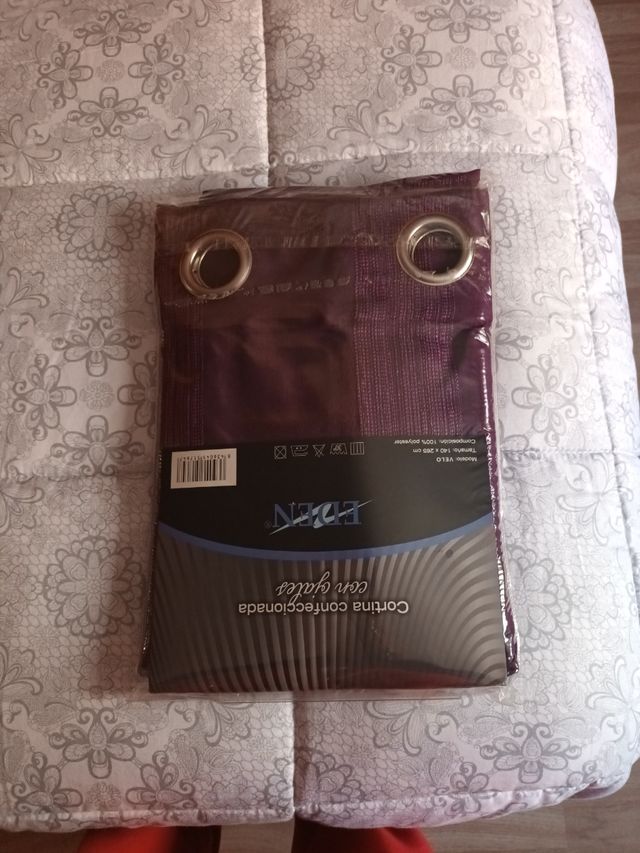 Cortina sin estrenar