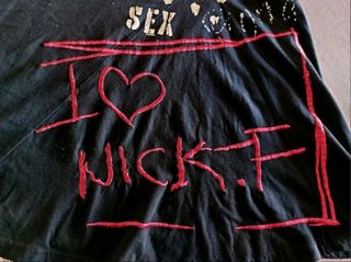 FALDA DESIGUAL..T.36.