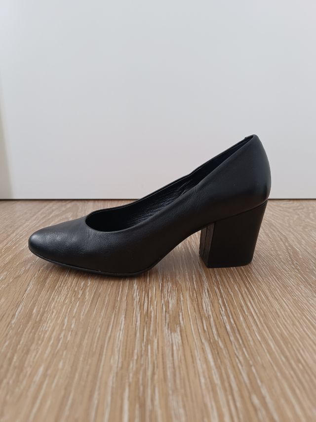 Zapato Salón negro piel