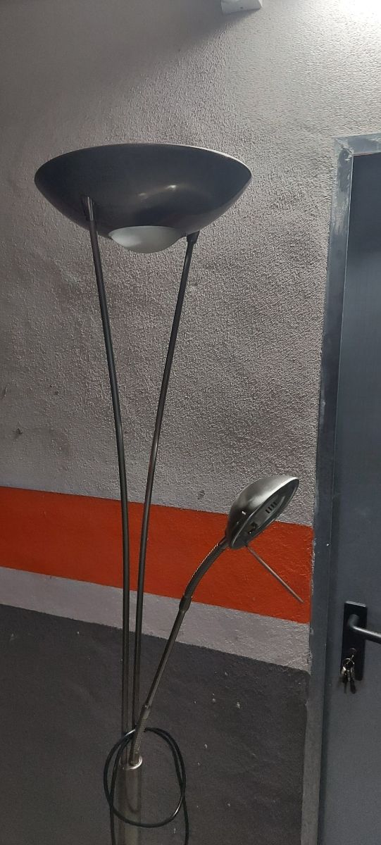 Lámpara lectura salón