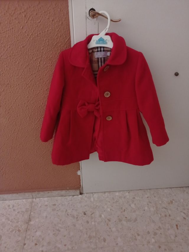 Abrigo de niña