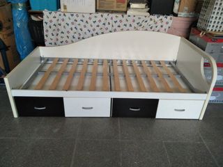 Cama con cajones y escritorio