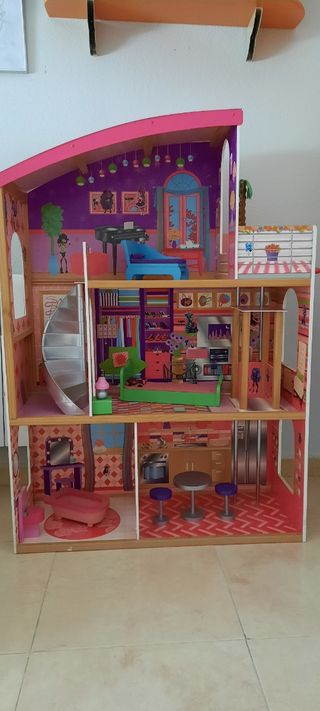 Casa delle bambole in legno Barbie