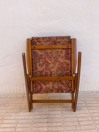 Mecedora infantil de madera