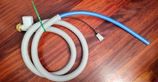 Manguera electroválvula lavavajillas 
