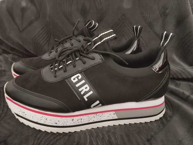 Zapatillas con plataforma Stradivarius