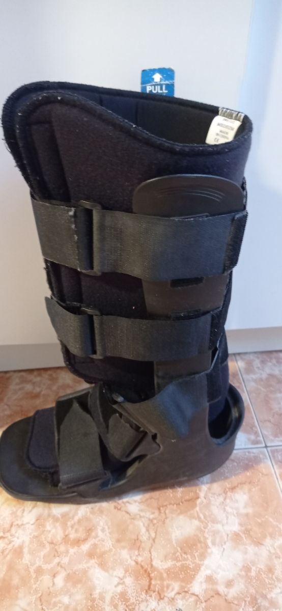 Bota Walker inmovilizado pie derecho