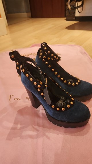 Preciosos zapatos nuevos highly prepy.