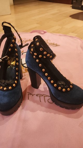 Preciosos zapatos nuevos highly prepy.