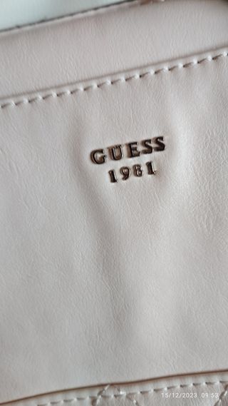 Bolso grande de hombro rosa vieja Guess